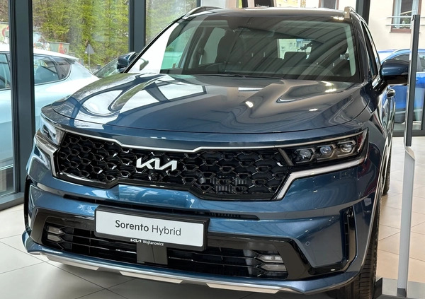 Kia Sorento cena 233000 przebieg: 10, rok produkcji 2023 z Gdynia małe 106